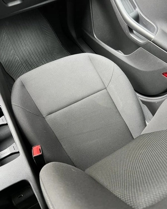 Ford Focus cena 26900 przebieg: 220000, rok produkcji 2017 z Wrocław małe 407